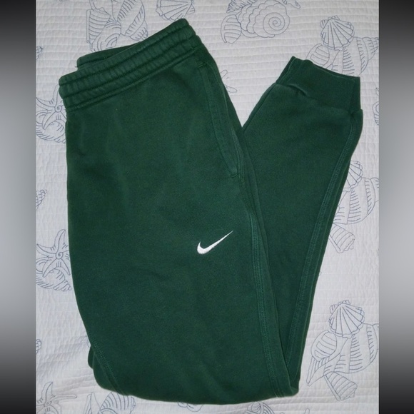 Nike Other - Nike men’s green sweatpants with back pocket size large